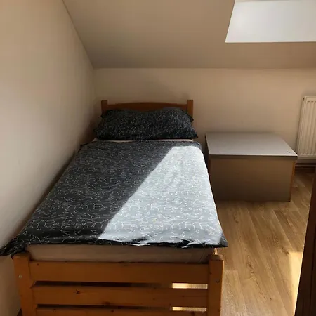 Sleep & Go Korycany Hostel Neratovice