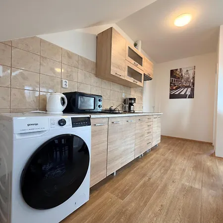 Sleep & Go Czech Republic - Korycany Hostel Neratovice