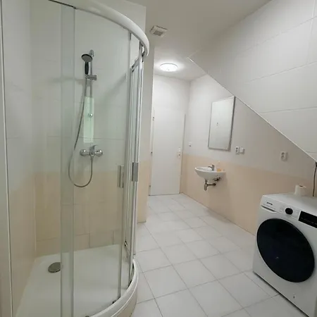 Sleep & Go Czech Republic - Korycany 旅馆