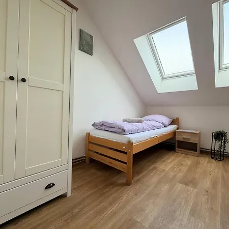 Sleep&go Czech Republic - Korycany Hostel Neratovice