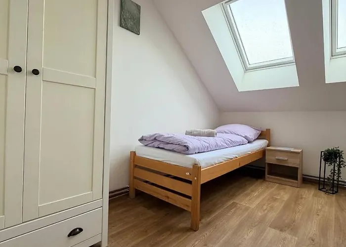 Sleep&go Czech Republic - Korycany Hostel Neratovice